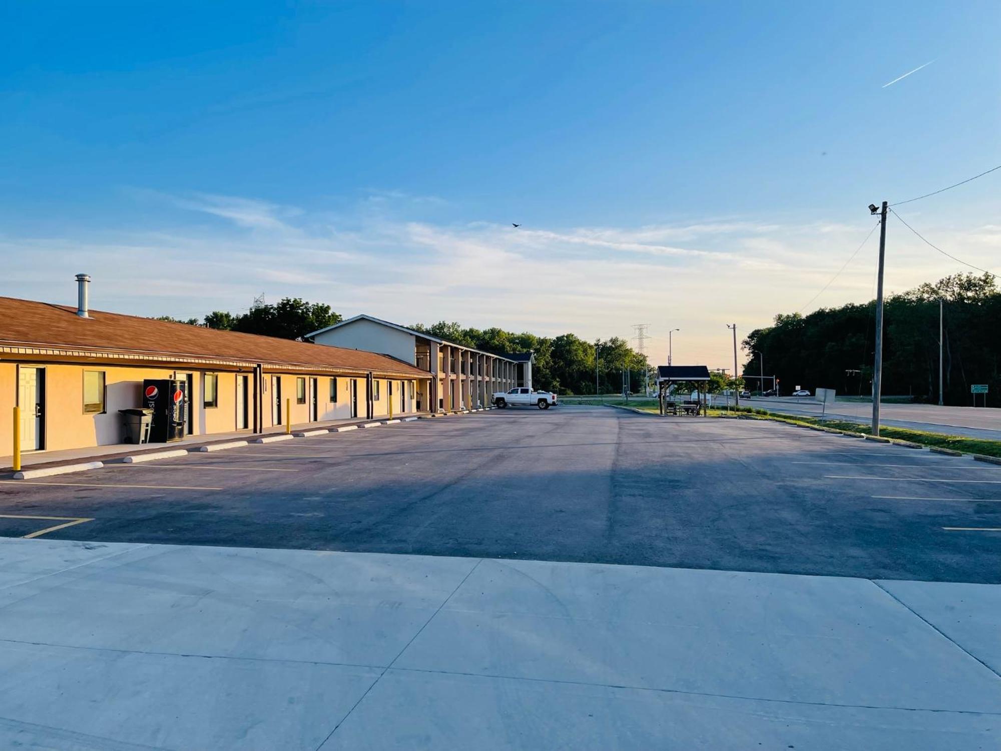 Bel Air Motel Wood River Exterior photo